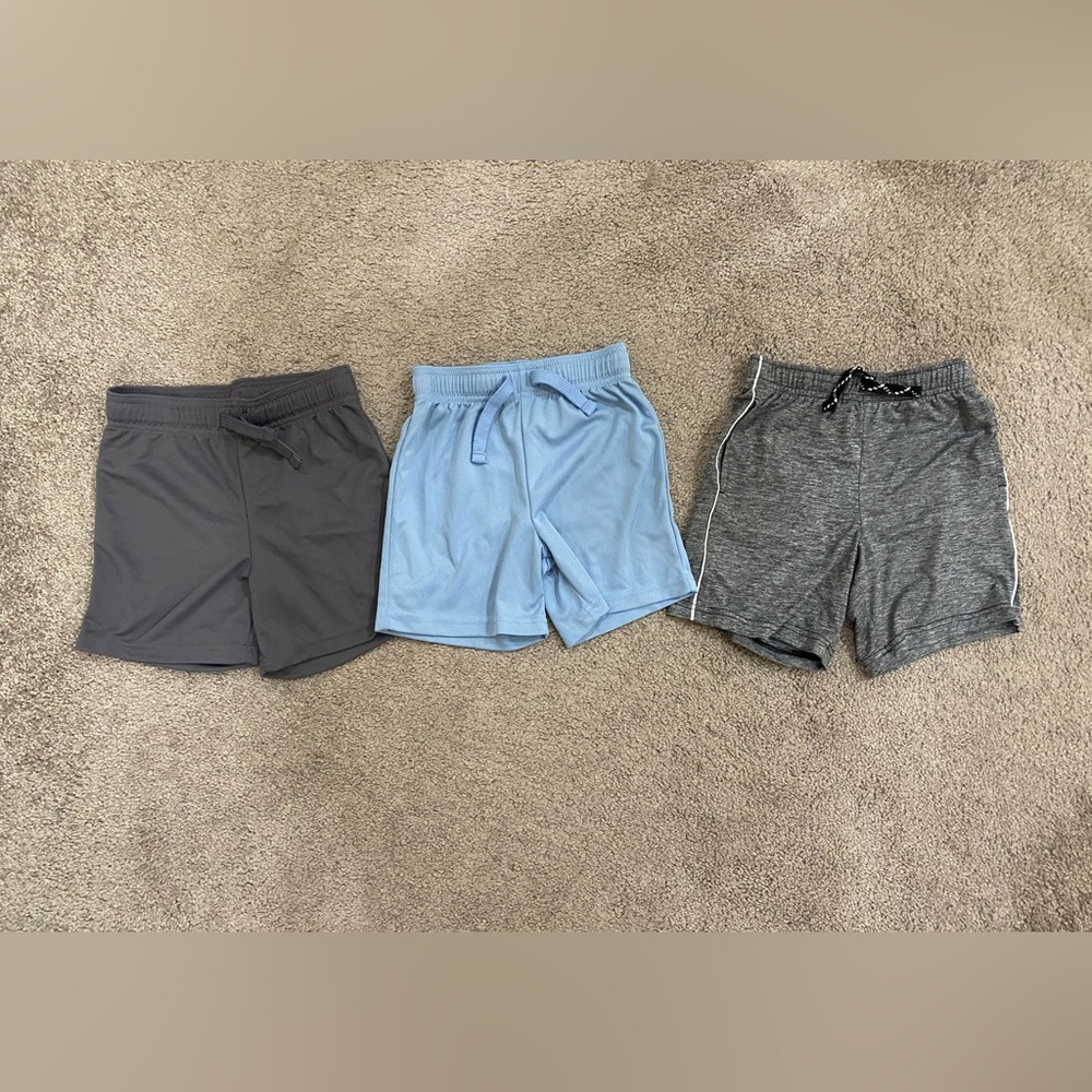 Boys Carters/Jumping Beans Active Shorts size 4t